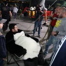 Артем Фадеев, Михаил Галустян, Карен Оганесян на съемках фильма "Подарок с характером"