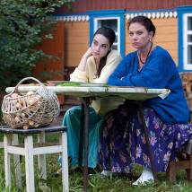 Мария Клюквина, Сесиль Свердлова на съемках сериала "Аромат шиповника"