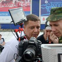 Арсений Гончуков, Данила Костин на съемках фильма "Полет: Три дня после катастрофы"