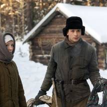 Антон Хабаров и Полина Кутепова в сериале "Две зимы и три лета"