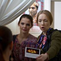 Дарья Мороз и Елизавета Боярская в сериале "Долгий путь домой"