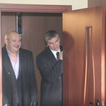 Дмитрий Марьянов и Владимир Капустинна съемках фильма "Захват"