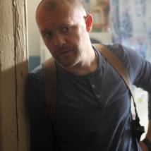 Денис Шведов на съемках сериала "Мажор"