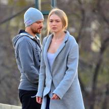 Оксана Акиньшина и Алексей Чадов на съемках фильма "Молот"
