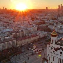 Кадр из фильма "Москва никогда не спит"