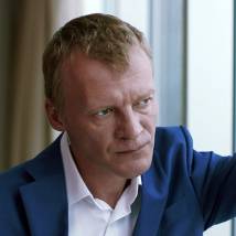 Алексей Серебряков в фильме "Москва никогда не спит"