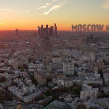 Кадр из фильма "Москва никогда не спит"