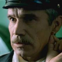 Сергей Гармаш в фильме "72 метра"