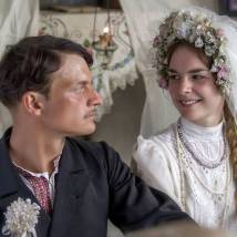 Евгений Ткачук и Дарья Урсуляк в сериале "Тихий Дон"