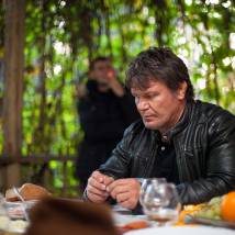 Олег Тактаров на съемках фильма "Временно недоступен"