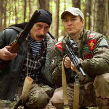 Константин Мурзенко и Сергей Безруков на съемках фильма "Временно недоступен"