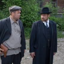 Виктор Низовой и Александр Домогаров в сериале "Господа-товарищи"