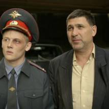 Максим Емельянов, Сергей Пускепалис в сериале "А у нас во дворе..."