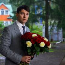 Даниил Страхов на съемках сериала "Семейный альбом"