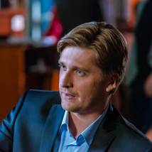 Дмитрий Пчела в сериале "Все только начинается"