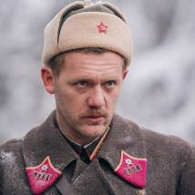 Денис Шведов в фильме "Снег и пепел"
