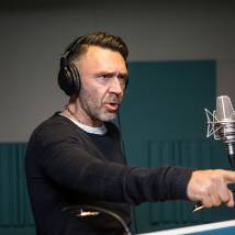 Сергей Шнуров на озвучании анимационного фильма "Урфин Джюс и его деревянные солдаты"