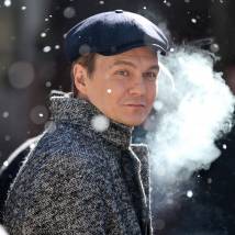 Филипп Янковский на съемках сериала "Таинственная страсть"