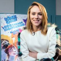 Екатерина Иванчикова на озвучании мультфильма "Волки и овцы: бе-е-е-зумное превращение"