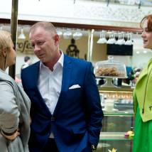 Дмитрий Шевченко, Ксения Роменкова и Ирина Пегова на съемках сериала "Лучше не бывает"