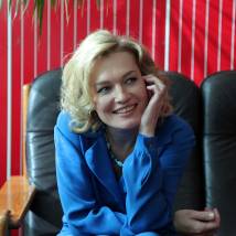 Виктория Толстоганова на съемках сериала "Следователь Тихонов"