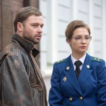 Илья Носков, Мария Луговая в сериале "Наше счастливое завтра"
