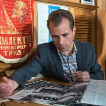 Александр Якин на съемках сериала "Восьмидесятые. Пятый сезон"