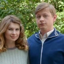 Анна Цуканова-Котт и Вячеслав Евлантьев на съемках сериала "Восьмидесятые. Пятый сезон"