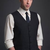 Егор Корешков на съемках сериала "ОптиМисты"
