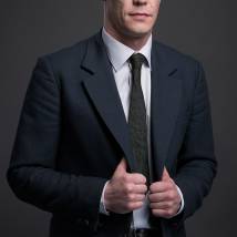 Артем Быстров на съемках сериала "ОптиМисты"