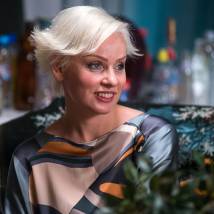 Жанна Эппле на съемках сериала "Беглые родственники"