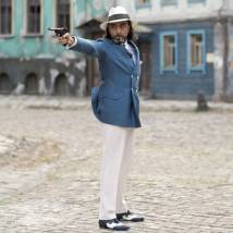 Джаник Файзиев на съемках сериала "Мурка"