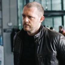 Денис Шведов на съемках фильма "Налет"