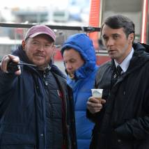 Павел Трубинер, Сергей Сенцов на съемках сериала "Гостиница "Россия". Первая среди равных"