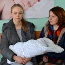 Елена Шилова и Алеся Пуховая на съемках фильма "Долги совести"
