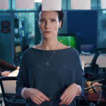 Анна Слю в сериале "Вижу-знаю"
