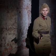 Мария Кожевникова на съемках сериала "Казнить нельзя помиловать"