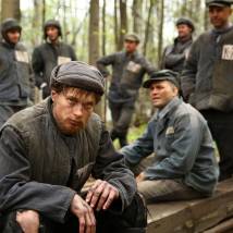 Юрий Борисов на съемках сериала "Отчий берег"