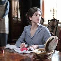 Аня Чиповская на съемках сериала "Хождение по мукам"