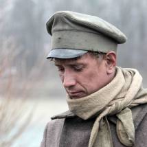 Александр Яценко на съемках сериала "Хождение по мукам"