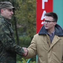 Ярослав Жалнин и Илья Шакунов в фильме "Вечное свидание"