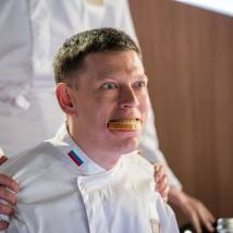 Сергей Лавыгин на съемках фильма "Кухня. Последняя битва"