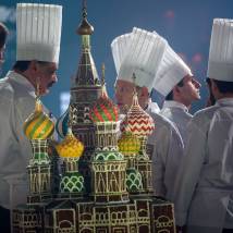 Дмитрий Назаров, Сергей Лавыгин на съемках фильма "Кухня. Последняя битва"