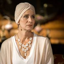 Елена Сафонова в фильме "Женщина с лилиями"