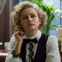 Юлия Пересильд на съемках сериала "Победители"
