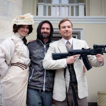 Алексей Чадов, Слава Росс, Алеса Качер на съемках фильма "Оперетта капитана Крутова"