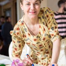 Анна Уколова на съемках сериала "Ивановы-Ивановы"