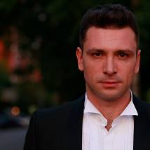 Антон Хабаров на съемках сериала "Свадьбы и разводы"