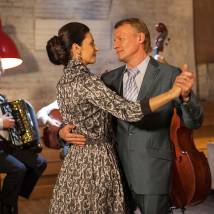 Лидия Вележева, Алексей Серебряков на съемках сериала "Березка"