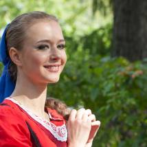 Любовь Константинова на съемках сериала "Березка"